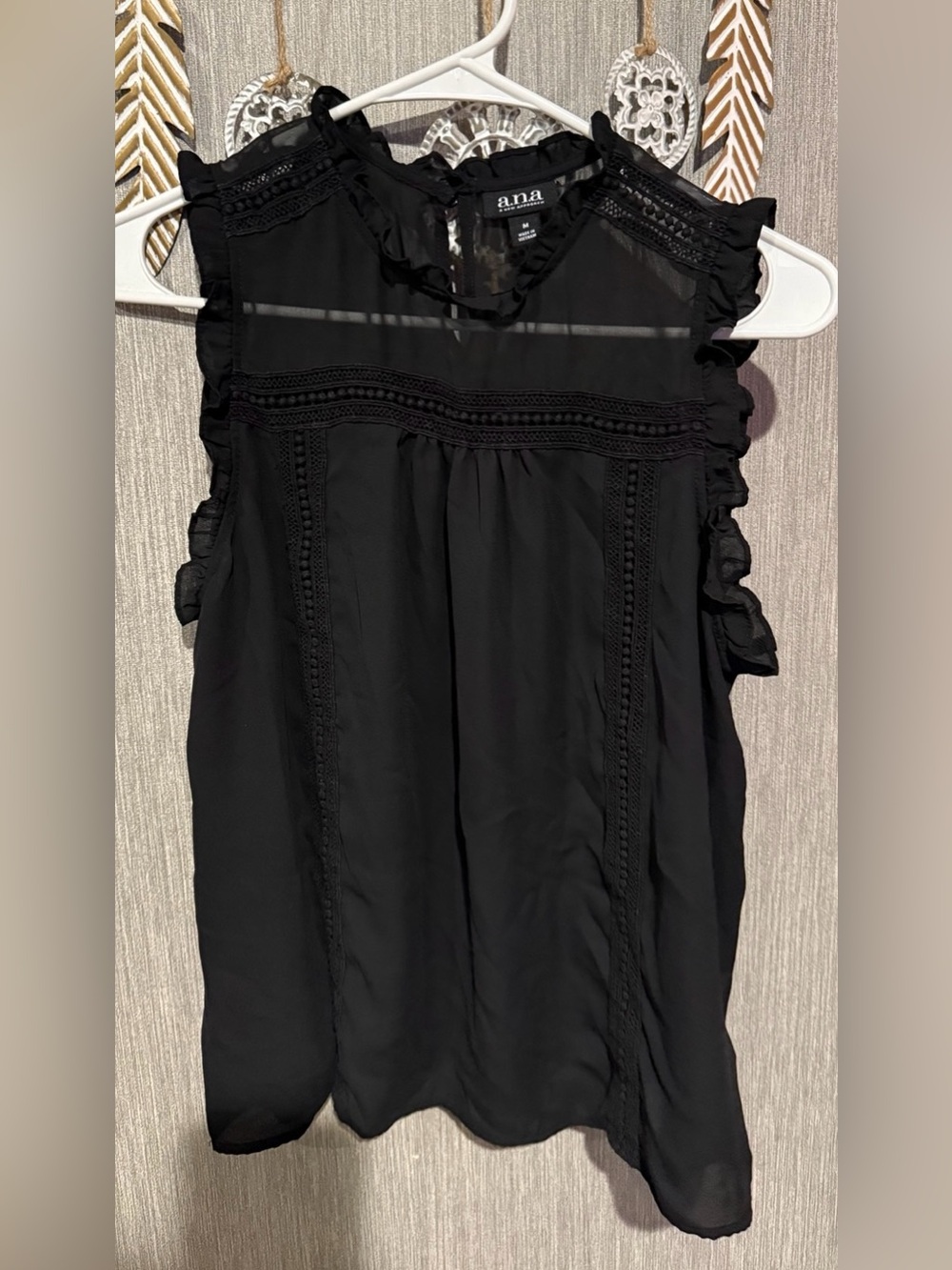 Women’s a.n.a Black Ruffle-Trim Sleeveless Blouse